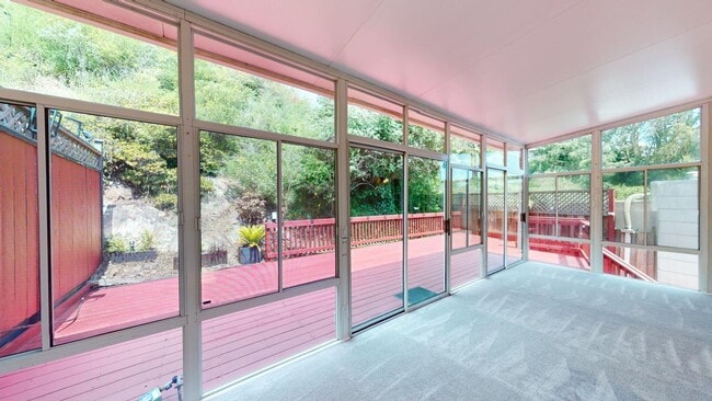 Building Photo - 330 Los Palmos Dr