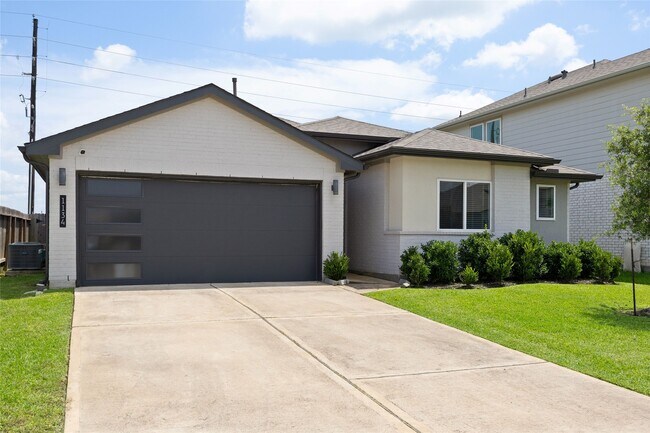 Building Photo - 1134 Della Ln