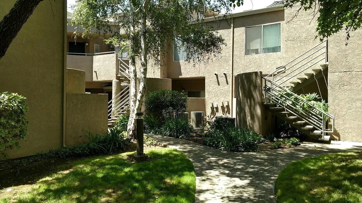 2511 Fulton Square Ln, Sacramento, CA 95821 Condo for Rent in