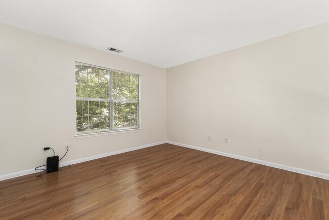 Building Photo - 478 Adkins Arch