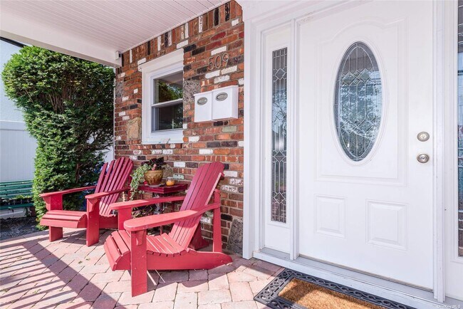 Foto del edificio - 509 Monroe Blvd