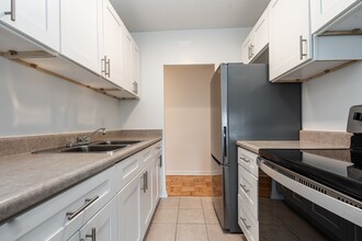 Building Photo - 27 Paxtonia Blvd