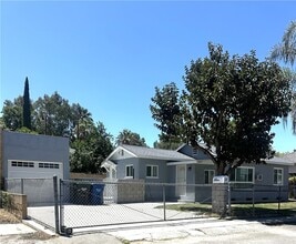 Building Photo - 24675 Shepardson Dr