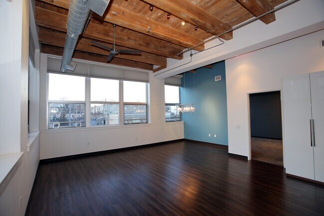 Planta abierta, Comedor, Sala, Cocina - 120 Holmes St