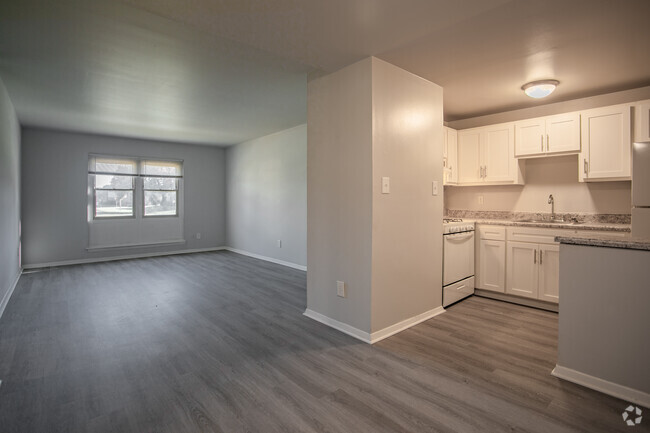 2BR,1BA,-850SF - The Grand Hampton At Langley