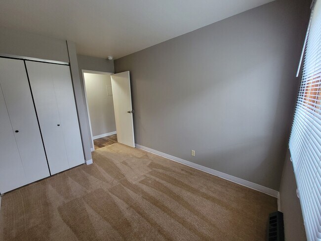 Foto del edificio - 1627 7th St N