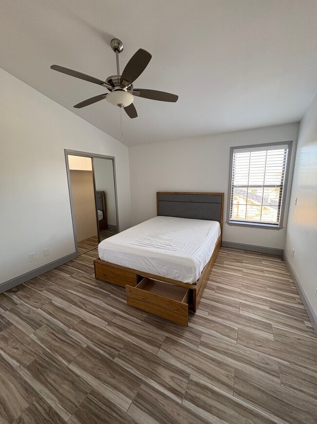 Foto del edificio - 105 Braun St