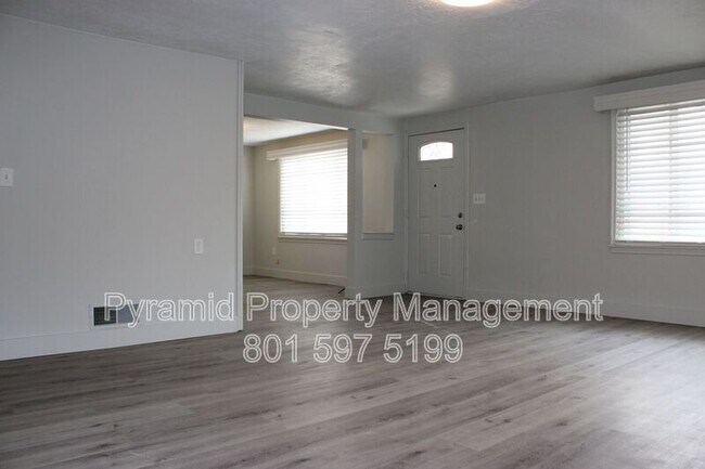 Foto del edificio - 760-762 N 100 W