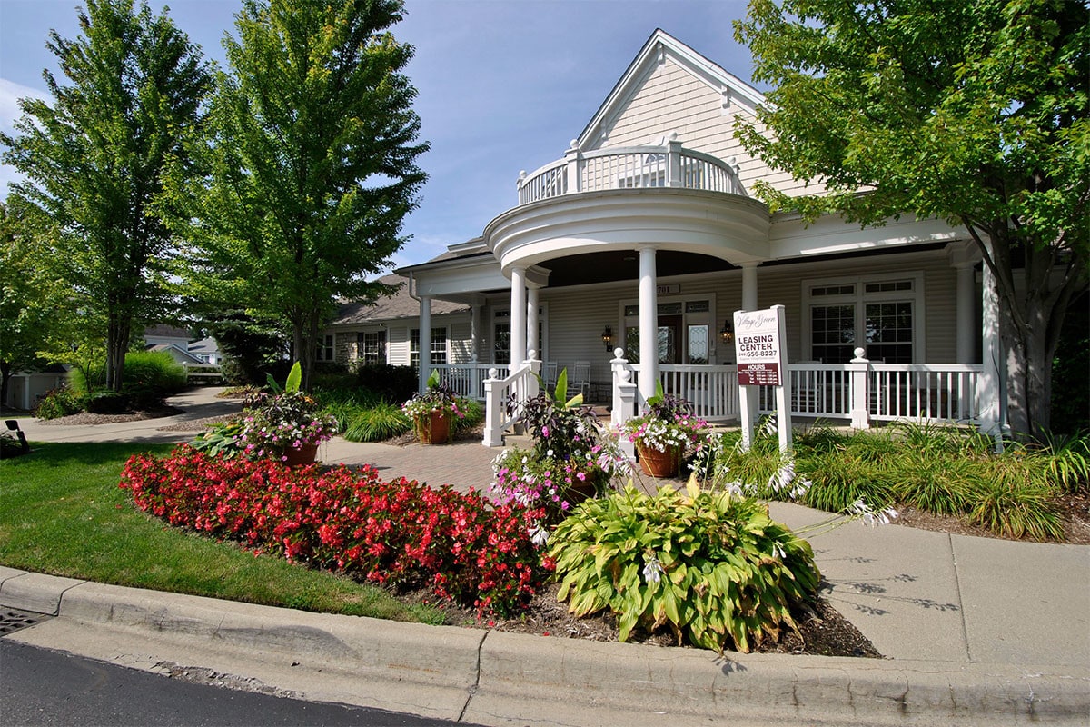 Village Green of Rochester Apartments Rochester, MI