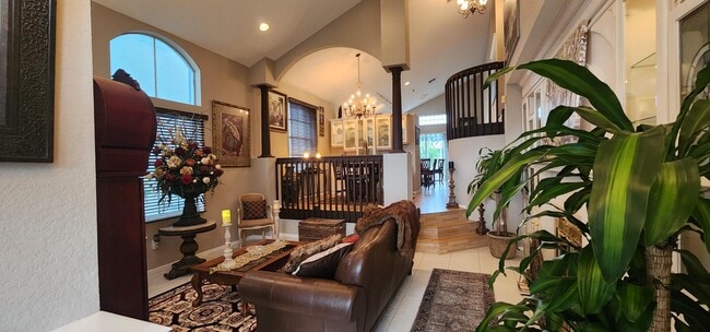 Building Photo - 6683 Ashburn Rd