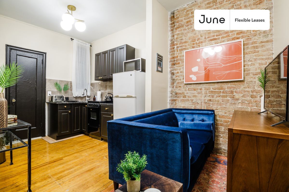 Primary Photo - 518 East 83rd Street