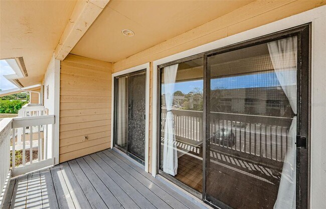 Building Photo - 455 Alt 19