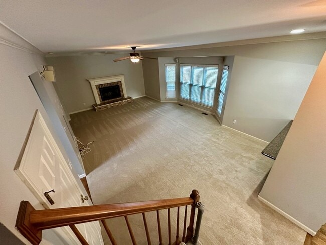 Building Photo - 570 Castle Ridge Dr