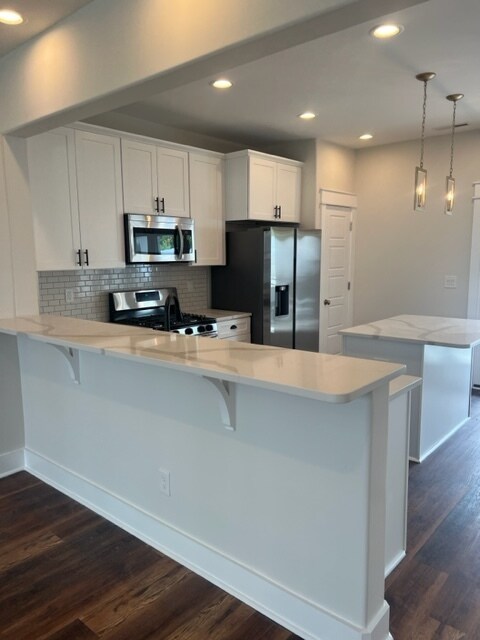 Foto del edificio - Tri-level home with attached 2 car garage in Belle Meade Highlands!