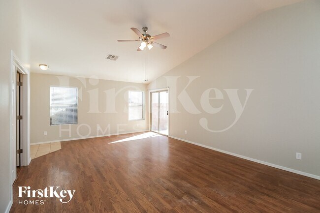 Foto del edificio - 3769 W Dancer Ln