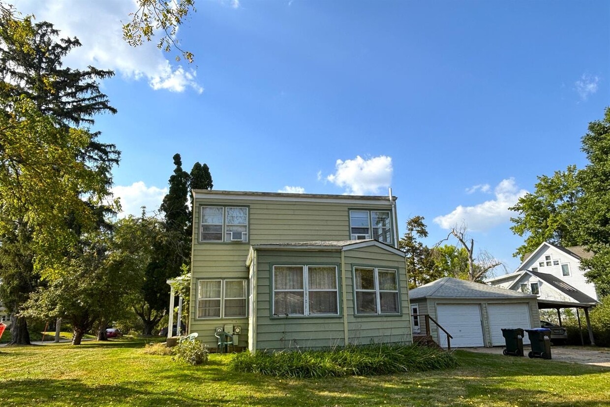 Photo - 1840 B Street-