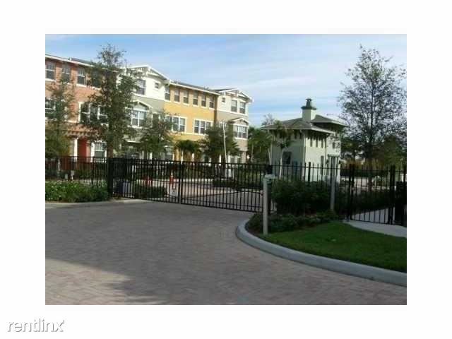 Building Photo - 4 br, 3.5 bath House - 930 Millbrae Ct Unit 6