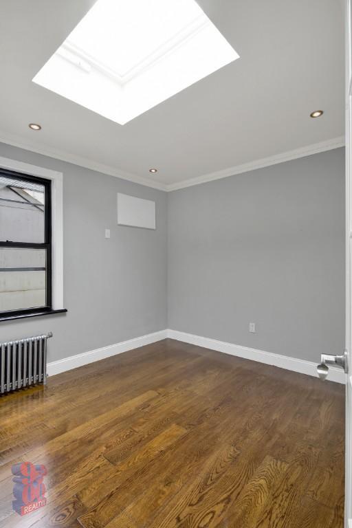 Building Photo - 145 E 26th St