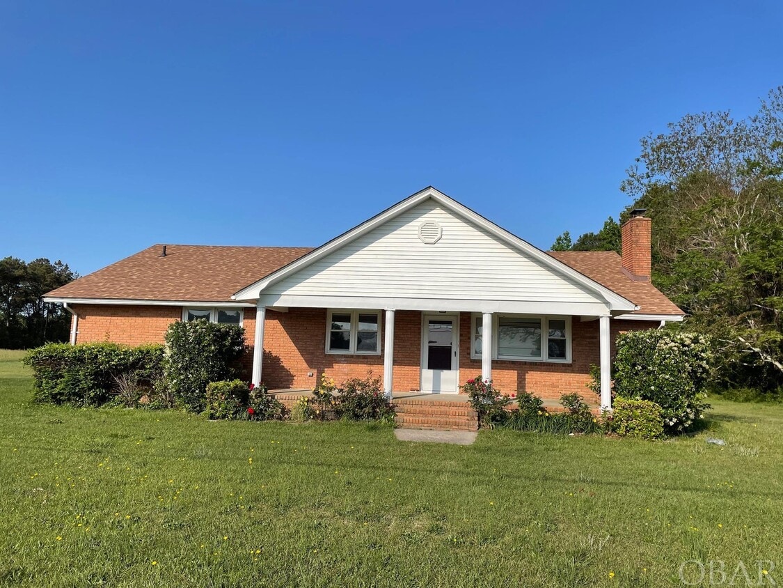 8066 Caratoke Hwy, Powells Point, NC 27966 House Rental in Powells