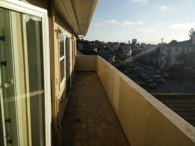 Building Photo - 600 Wesley Ave