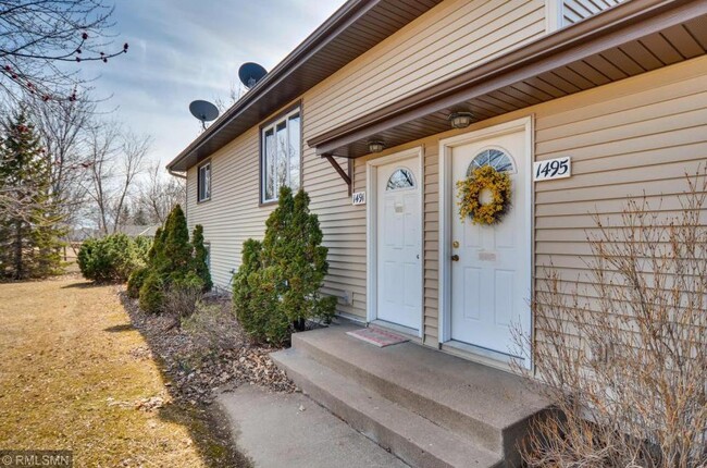 Building Photo - 1491 Elm Ave E