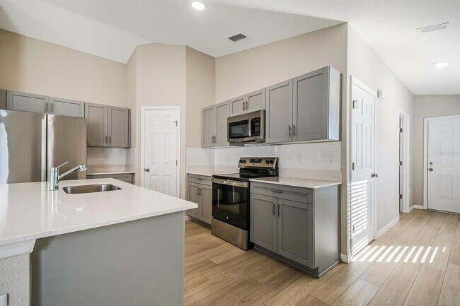 Foto del edificio - 1345 Derry Ave