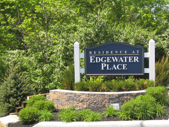 Building Photo - The Residences at Edgewater Place