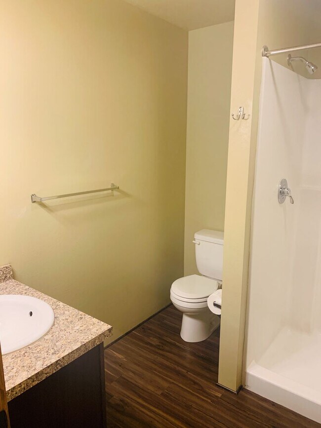 Foto del edificio - 4404 Deveraux Pl