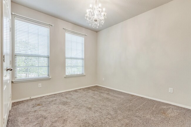 Foto del edificio - 1900 Outpost Creek Ln