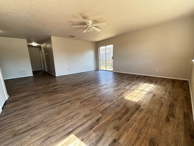 Building Photo - 3166 Singletree Ave