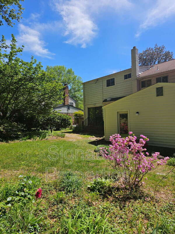 Building Photo - 8402 Kalb Rd