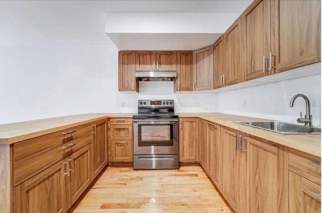 Foto del edificio - 283 Winfield Ave