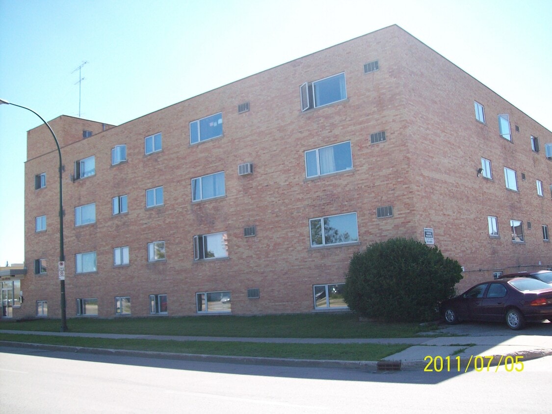 Primary Photo - 234 Moray Street