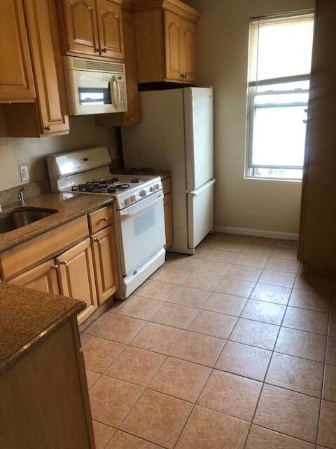 Foto del edificio - 1847 W 7th St