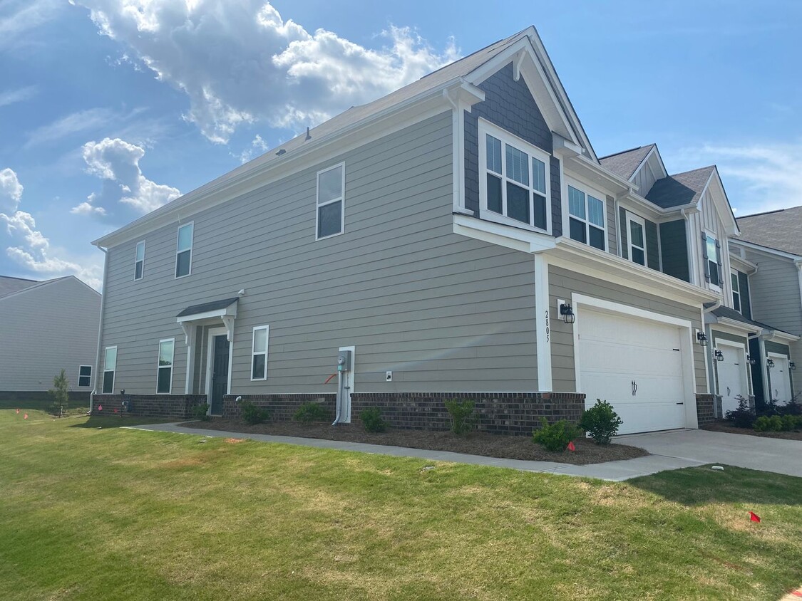 2805 Trinity St, Monroe, NC 28110 Townhome Rentals in Monroe NC