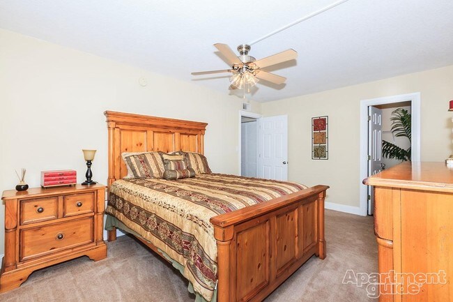 Building Photo - 11050 Le Jardin Cir