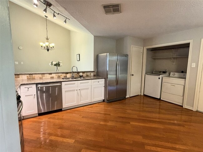 Building Photo - 4035 Lotus Dr