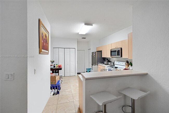 Foto del edificio - 4101 Forest Dr