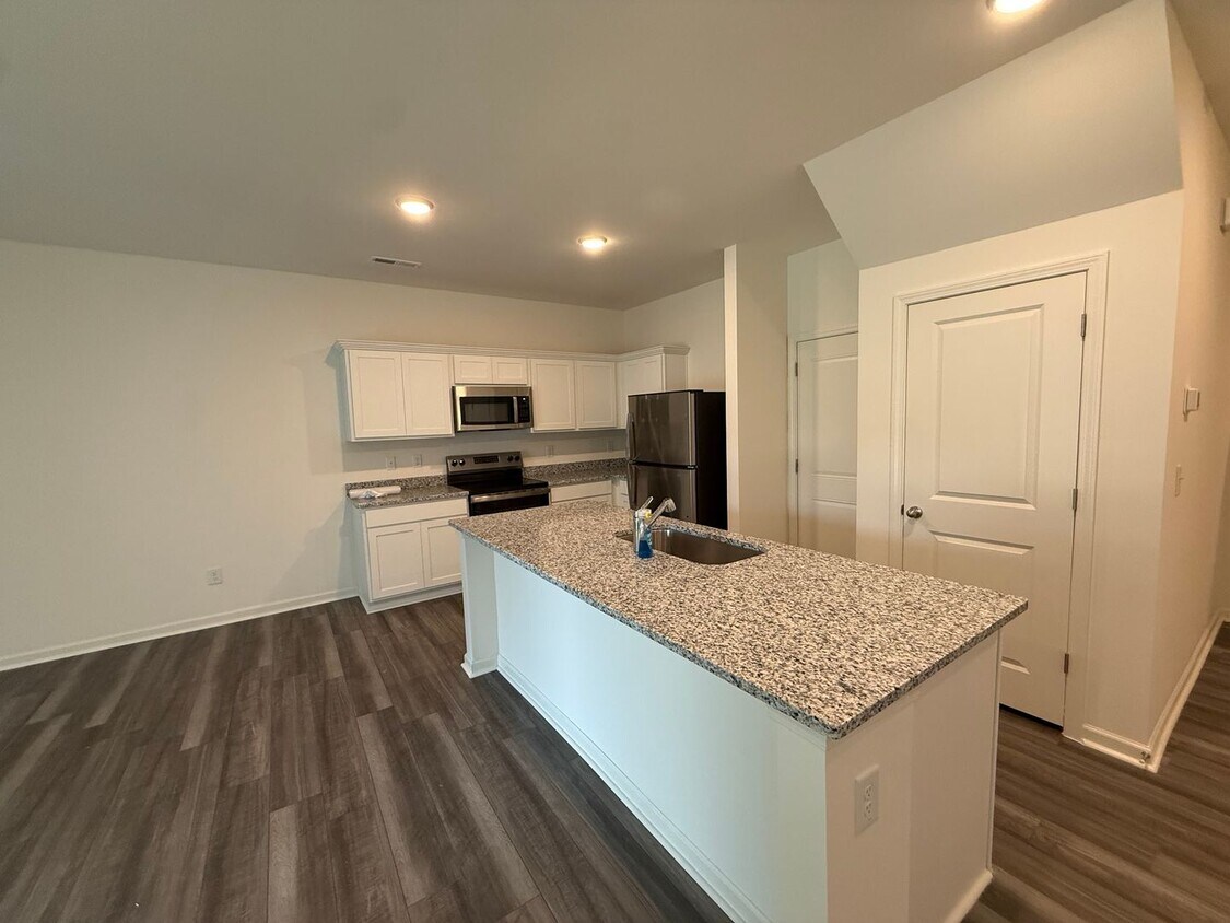 Foto del edificio - 3513 Walker Dr