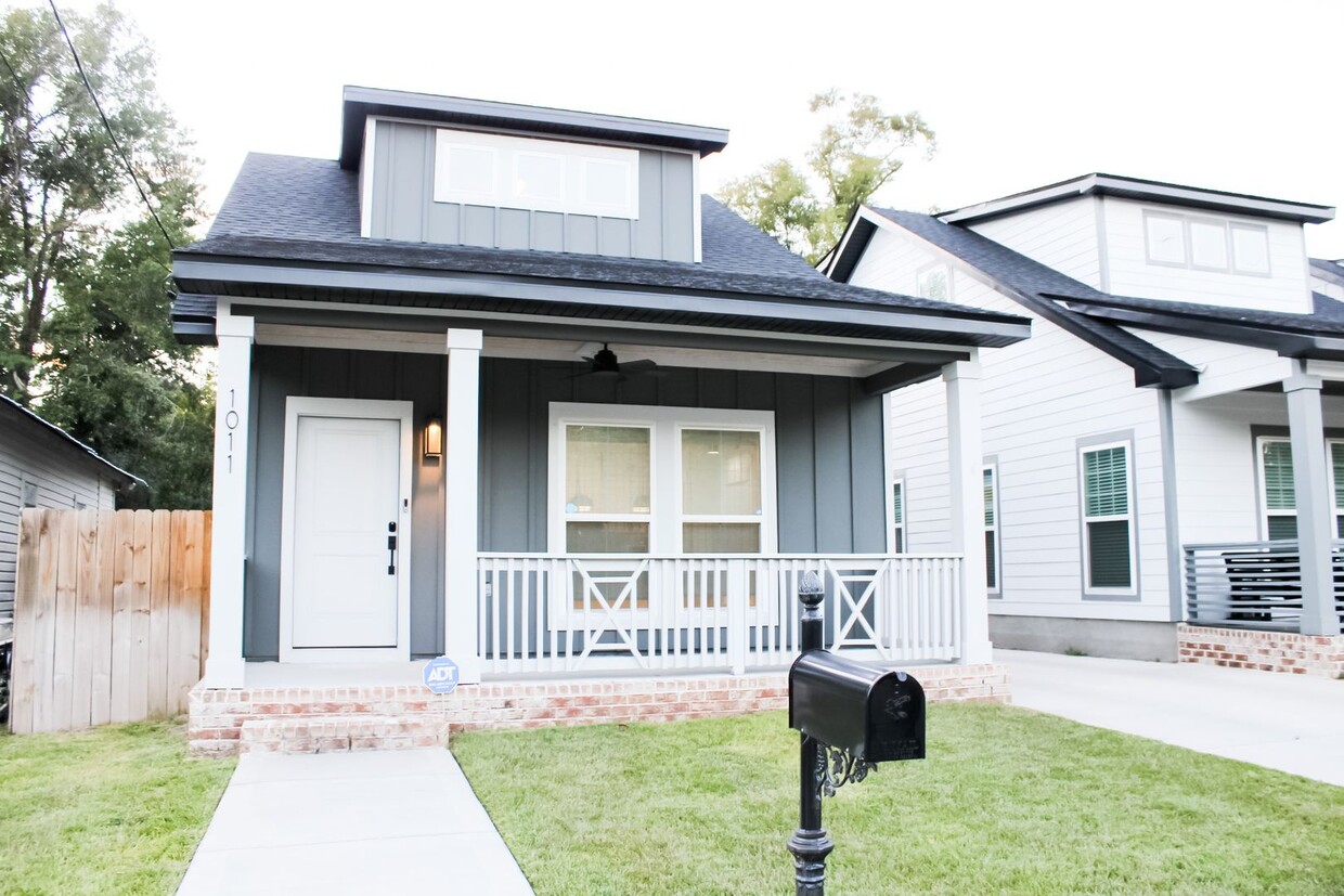 Primary Photo - New Construction Home Near Downtown Pensacola