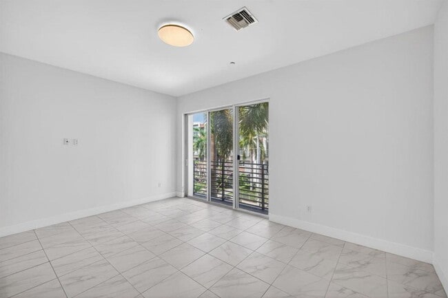 Photo - 1044 NE 18th Ave Apartment
