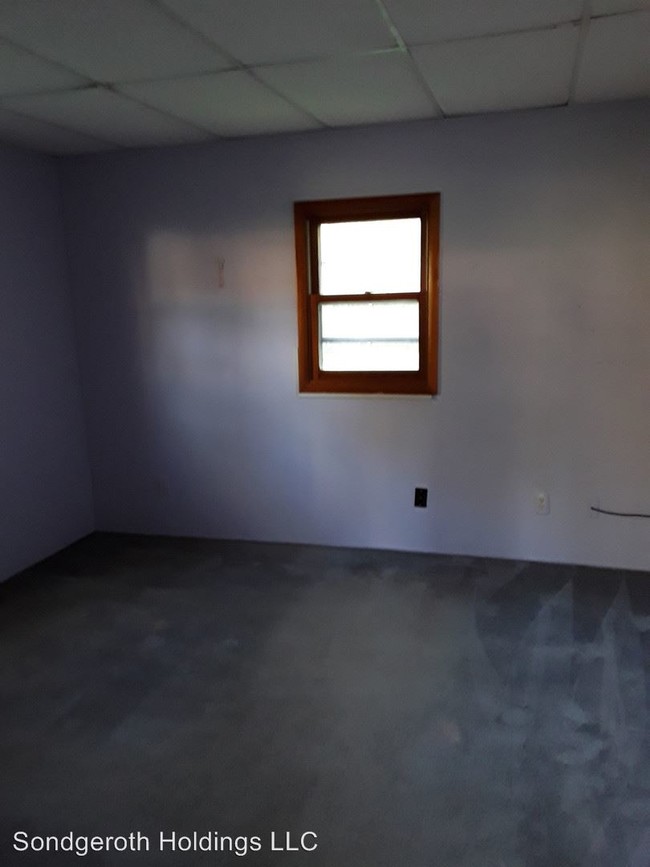 Building Photo - 2 br, 1 bath House - 776 N. 2853Rd Rd Unit 6
