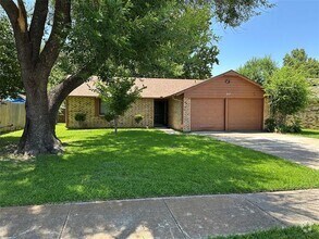 Building Photo - 917 Cherrywood Trail