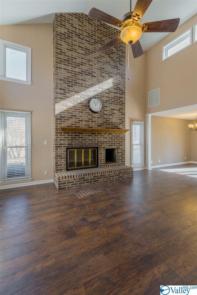 Foto del edificio - 114 Springfield Ln