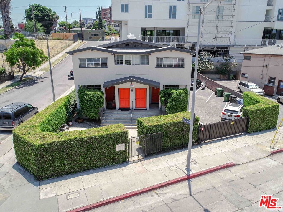 Primary Photo - 1132 Myra Ave
