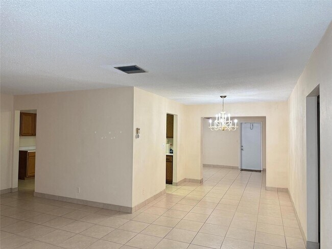 Foto del edificio - 7508 NW 67th Ave