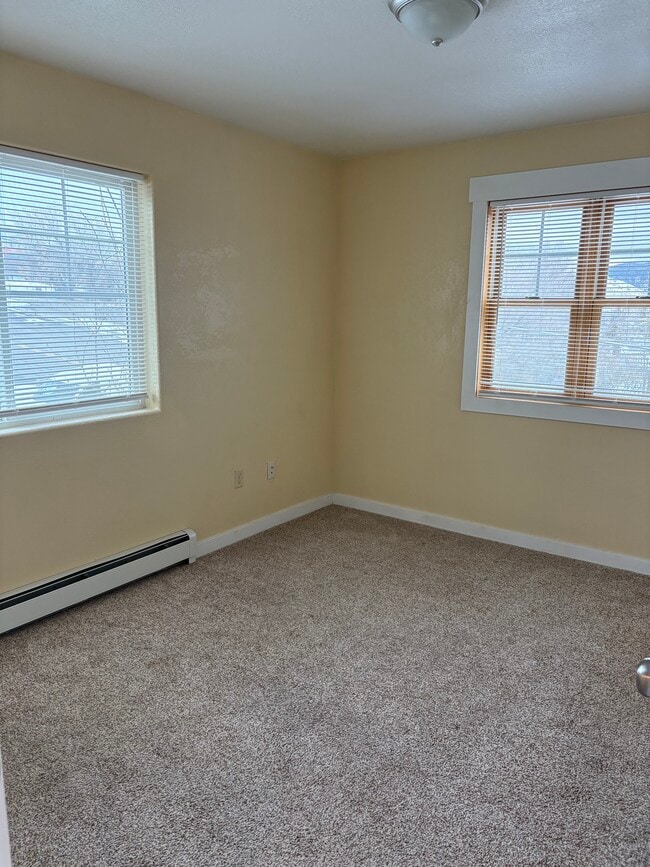 Foto del edificio - 421 S Washington St