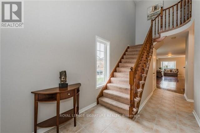 Building Photo - 570 Rossellini Dr