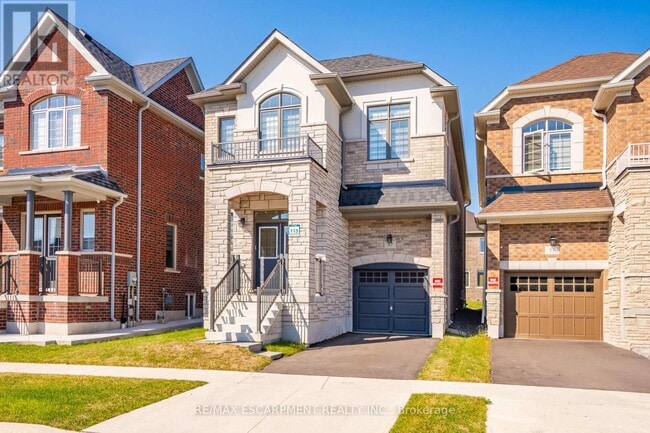 Building Photo - 47 Bloomfield Cres