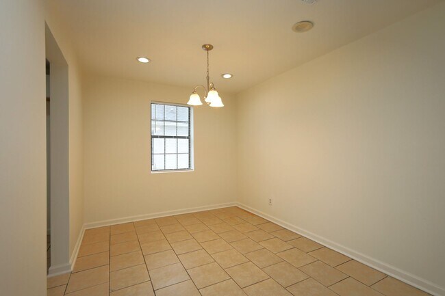 Foto del edificio - 2816 Kirkwood Cir